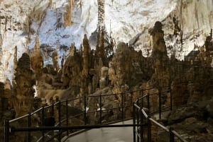 Любляна: пещера Постойна, Предъямский замок и парк Постойна.