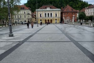 Ljubljanas fantastiske slott til fots :)