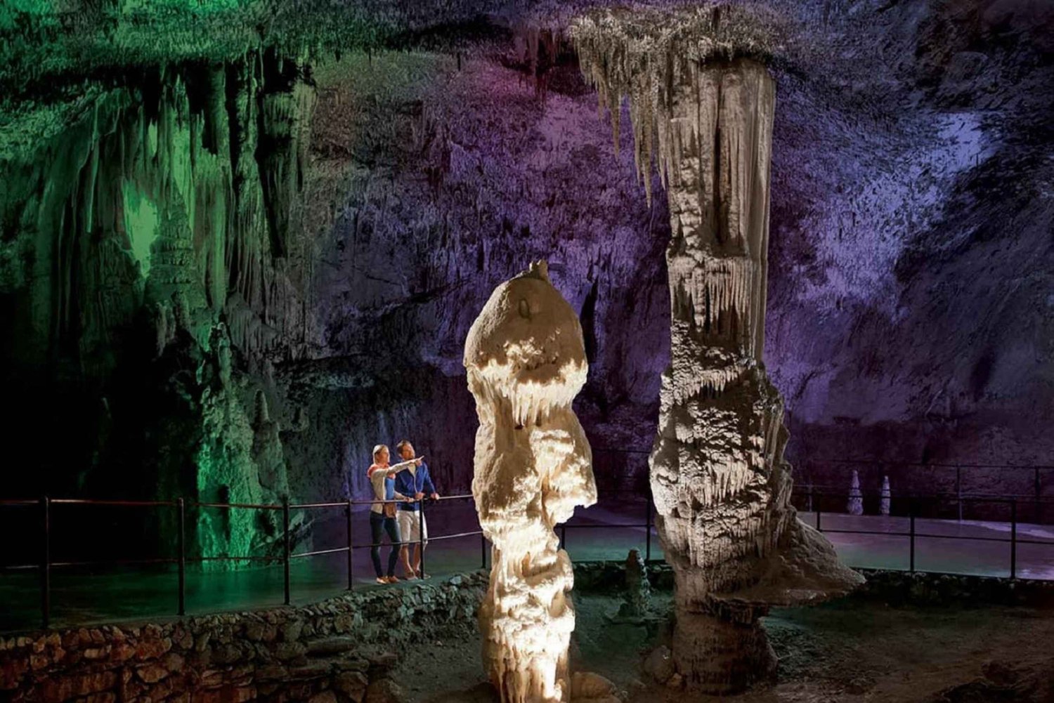 Da Portorose: tour di Pirano tra grotte e castelli