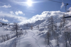 インストラクターとスキー：ブレッド発ヴォーゲル・スキーセンター