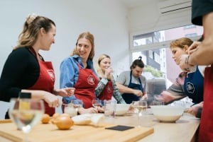 スロベニア：ベロクラニスカ ポガチャ料理教室