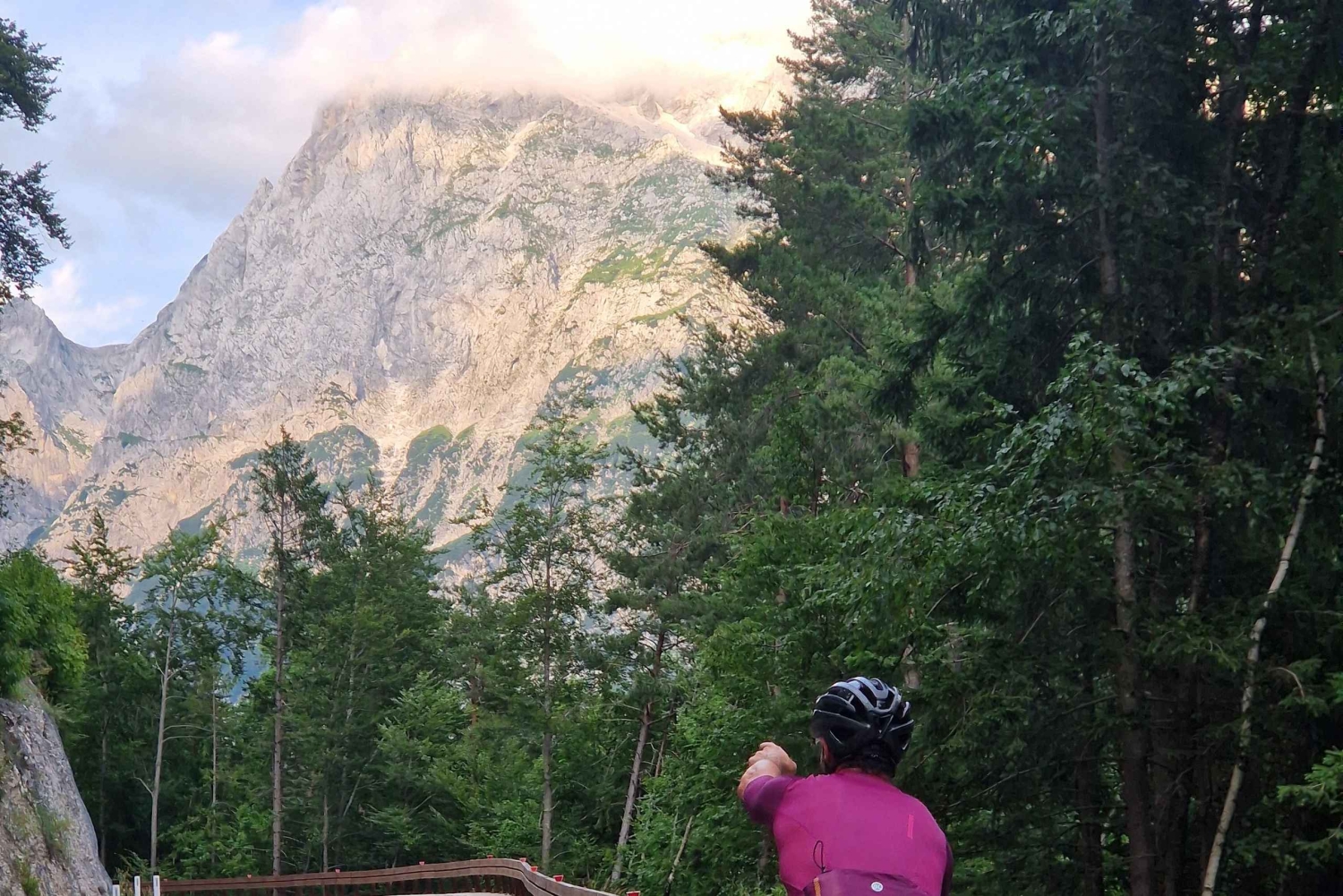 Soča-laakso: opastettu pyöräretki välipaloilla ja tuella