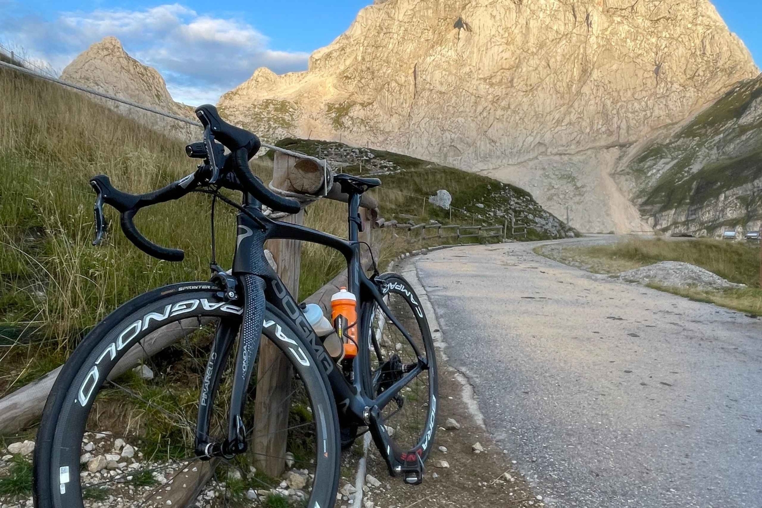 Soča-laakso: opastettu pyöräretki välipaloilla ja tuella