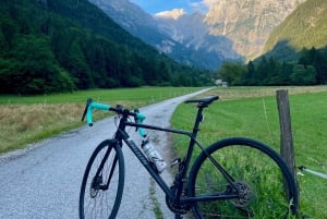 Soča-laakso: opastettu pyöräretki välipaloilla ja tuella