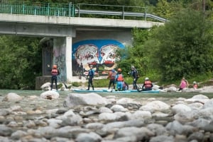 Stand-up Paddle Board en eaux vives de Soča : Aventure en petit groupe