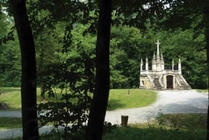 Dois países, um dia: castelos privados, café e história