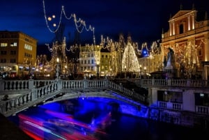 Zagreb: Ljubljana and Lake Bled Christmas Market Day Tour