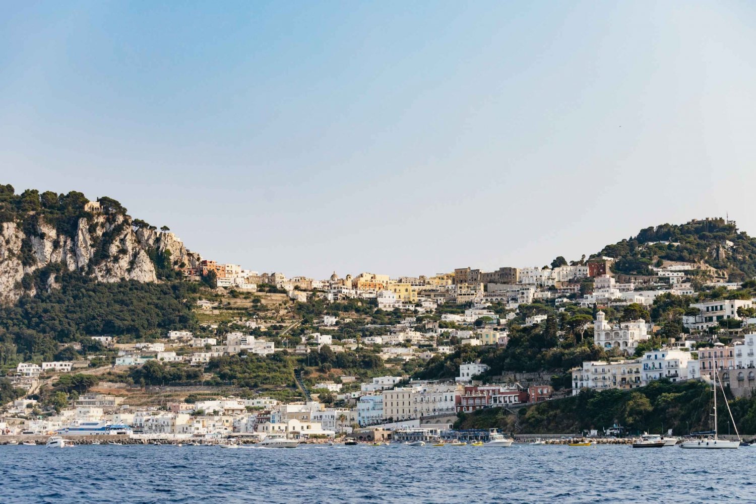 Capri: wycieczka łodzią po wyspie z grotami