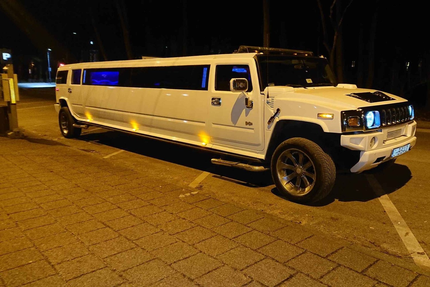 Soirée VIP à Gdansk : Visite exclusive de 3 ou 5 heures en limousine Hummer