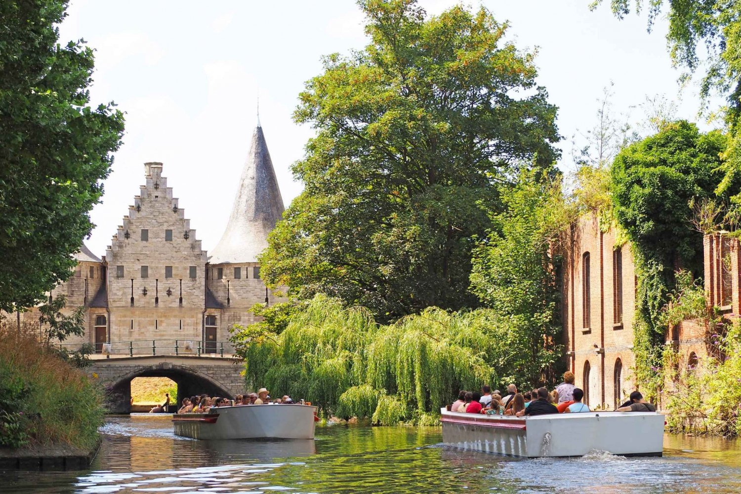 Gent: 50-minütige geführte Bootsfahrt durch das mittelalterliche Zentrum