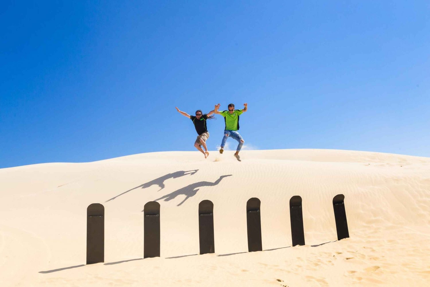 Port Stephens: Obegränsad Sandboarding & 4WD Sand Dune Tour