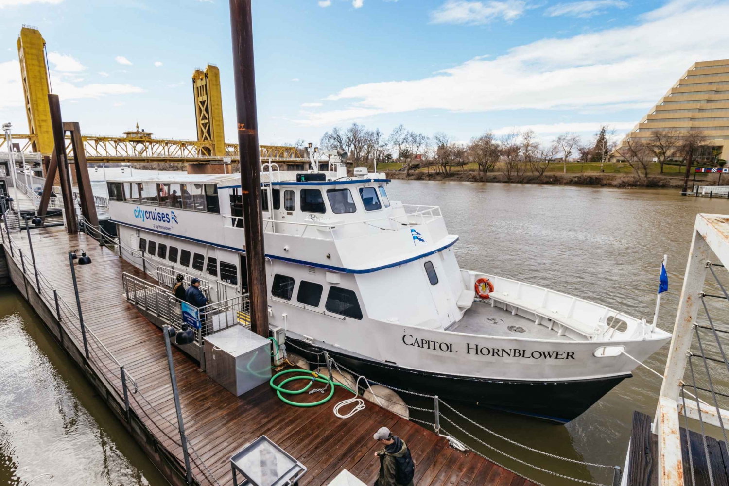 Sacramento: Flodkryssning med berättad historia