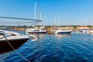 Sopot: Sunset Yachting Experience