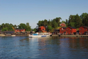 Fjäderholmarna Return Cruise from Stockholm