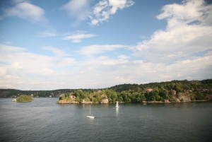 From Helsinki: Overnight Cruise to Stockholm with Breakfast