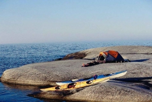 De Estocolmo: excursão de caiaque de 2 dias pelo arquipélago de Estocolmo