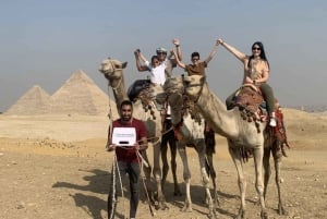 Giza: Halvdagstur med lunsj og inngang til pyramidene
