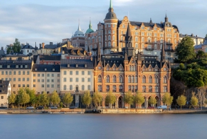 Golden hour photo walk in the heart of Stockholm