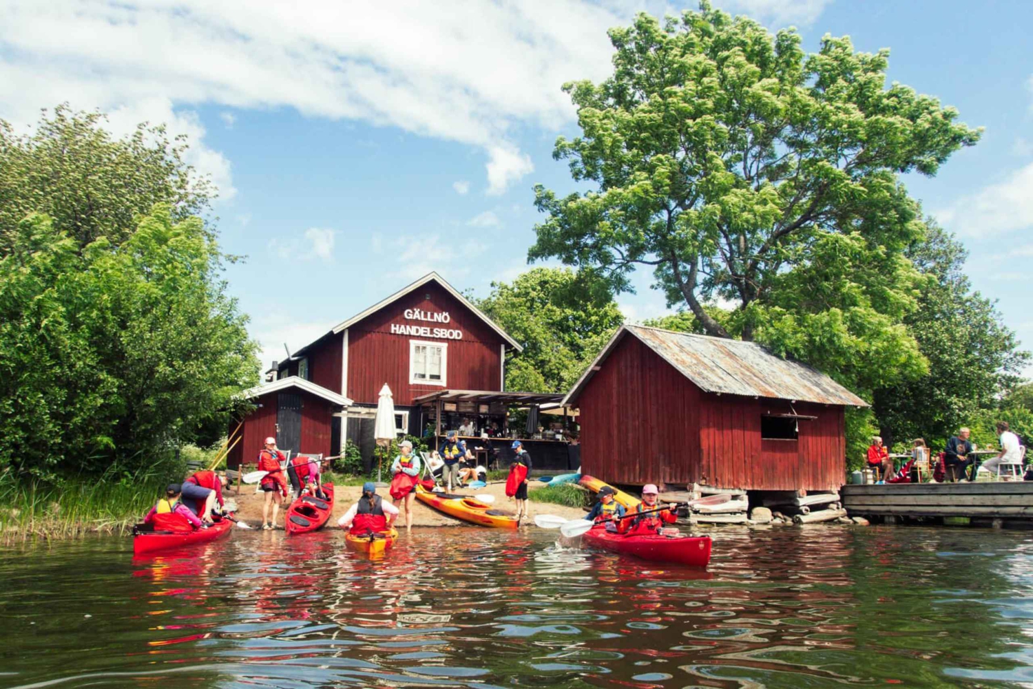 Öluffning med kajak och vild camping - Archipelago Escape