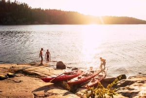 Öluffning med kajak och vild camping - Archipelago Escape