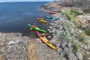 Öluffning med kajak och vild camping - Archipelago Escape
