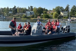 Guided Archipelago speedboat tours from Saltsjöbaden