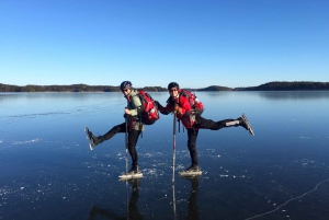 Stockholm: Skating on Natural Ice Introductory Tour