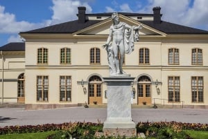 Evite filas e faça um passeio de balsa pelo Palácio de Drottningholm em Estocolmo