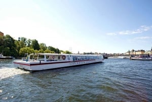 Stockholm: 2-Hour Under the Bridges Boat Tour