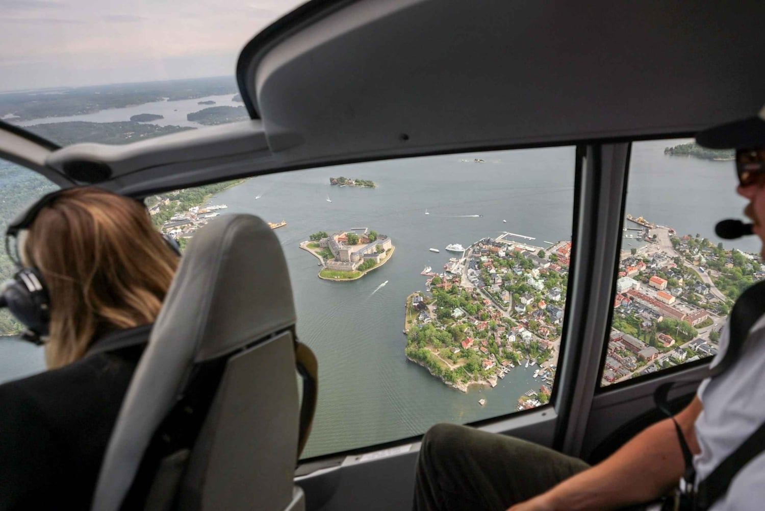 30-minutowy prywatny lot helikopterem nad Sztokholmem i Vaxholm