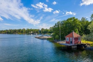 Båtcruise i Stockholms skjærgård, byvandring i Gamla Stan