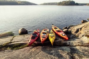 Sztokholm: Wycieczka kajakiem po archipelagu wysp i piknik na świeżym powietrzu