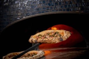 Стокгольм: прогулка на лодке к фреске Эксе Эриксона и пиццерия