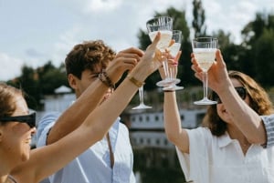Stockholm: Combined Party Cruise + Pub Crawl