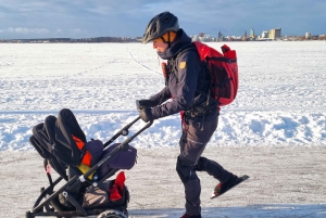 Sztokholm: Rodzinna prywatna wycieczka na łyżwy i lunch