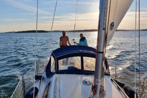 Stoccolma: tour in barca a vela dell'arcipelago di un'intera giornata con pranzo