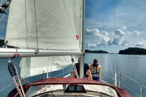 Sztokholm: całodniowa wycieczka żeglarska po archipelagu z lunchem