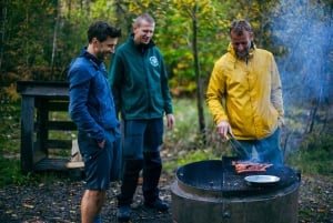 Stockholm : randonnée, déjeuner en forêt et flottaison en eau froide