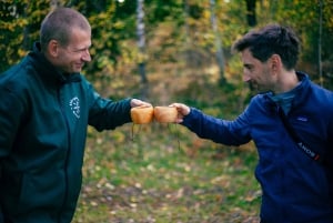 Stockholm : randonnée, déjeuner en forêt et flottaison en eau froide