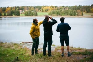 Stockholm : randonnée, déjeuner en forêt et flottaison en eau froide