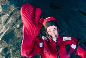 Stockholm : randonnée, déjeuner en forêt et flottaison en eau froide