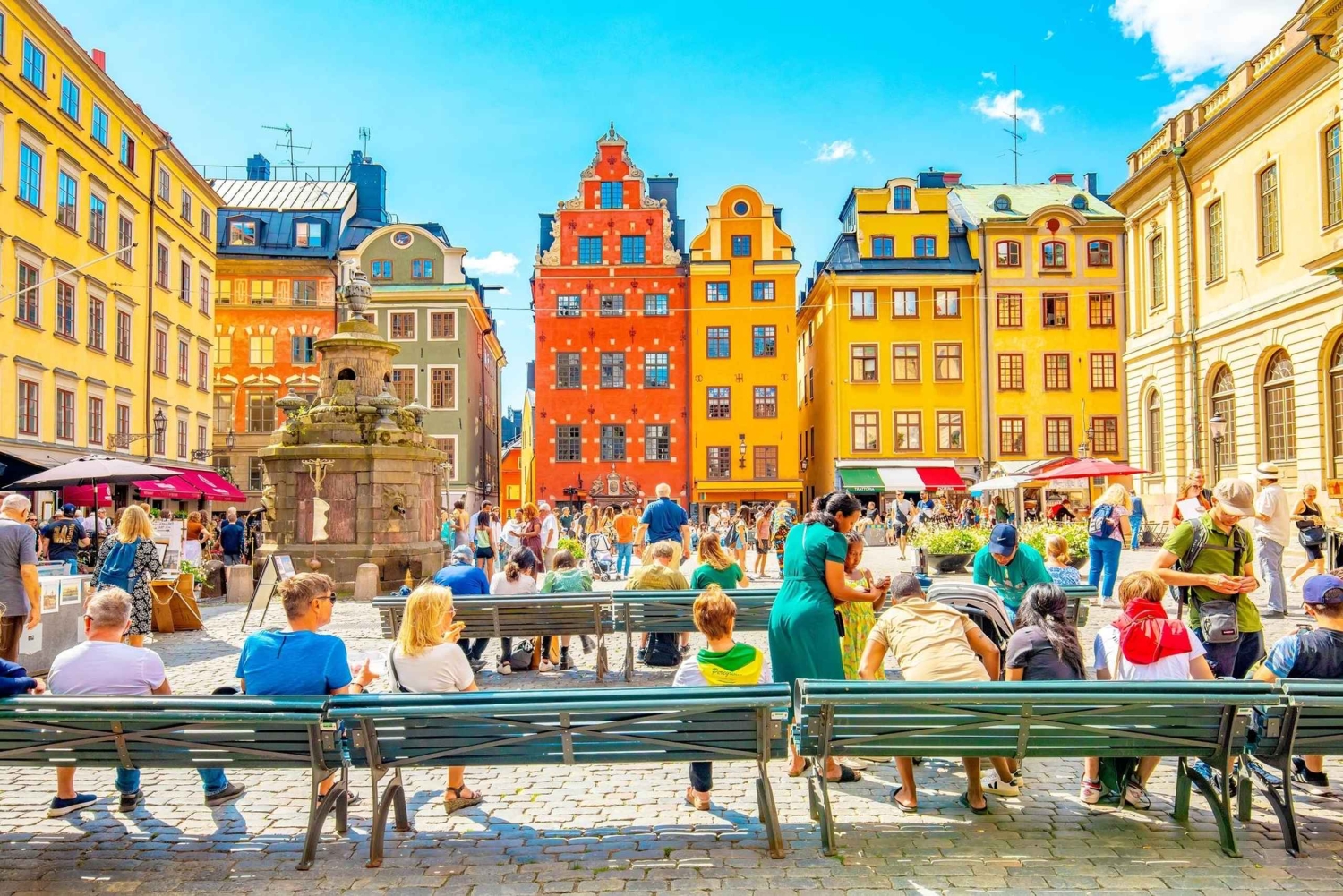 Tukholman MegaCombo: Hop-On Hop-Off -bussi- ja venekierros