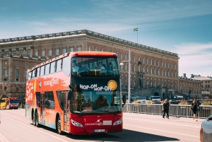 Tukholman MegaCombo: Hop-On Hop-Off -bussi- ja venekierros