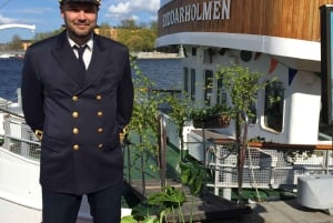 Stockholm: Midsummer Archipelago Boat Tour Live Guide DE/EN