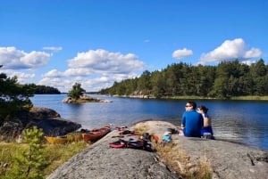 Estocolmo: Excursión Matinal en Kayak por el Archipiélago + Almuerzo
