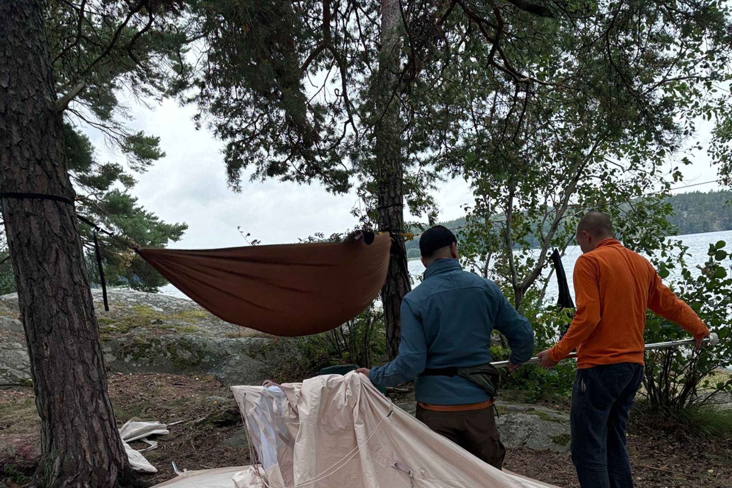 Stockholmer Natur: Tagescamping im Freien mit Lagerfeuer
