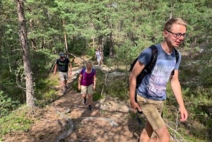 Stockholm: Vandring i naturreservat med bålfrokost