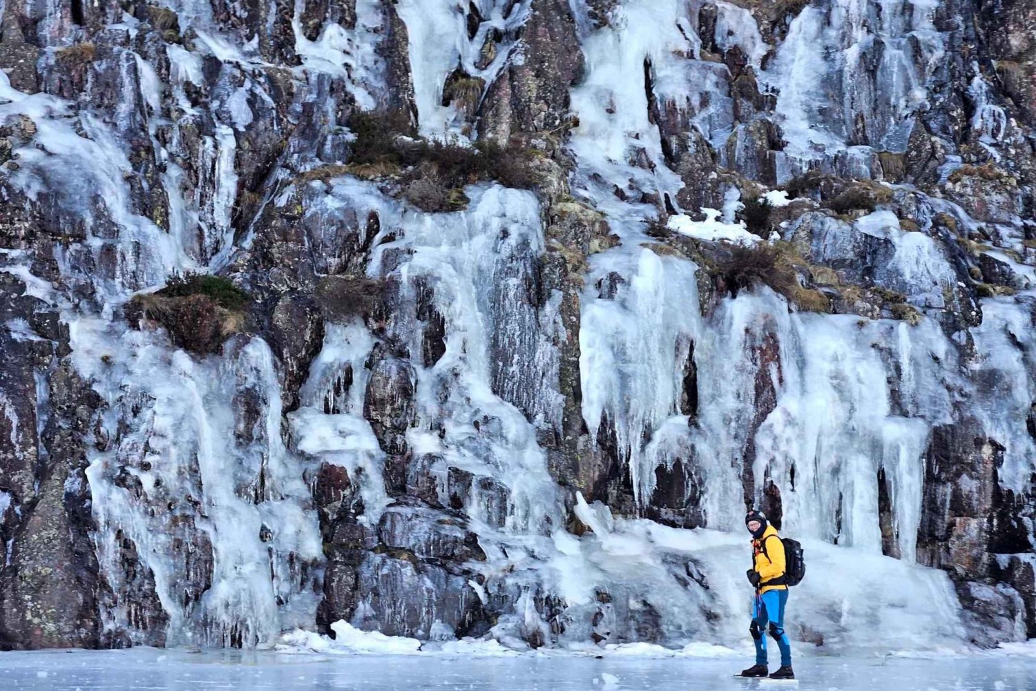 Stockholm: Nordic Ice Skating for begyndere på en frossen sø