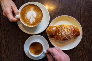 Stockholm: Royal & Classic History Walking Tour with Fika