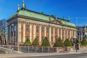 Excursão autoguiada pela caça ao tesouro e pontos turísticos de Estocolmo